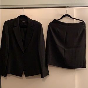 NWT Charcoal grey Tahari skirt suit